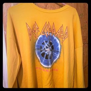 Long sleeve graphic tee